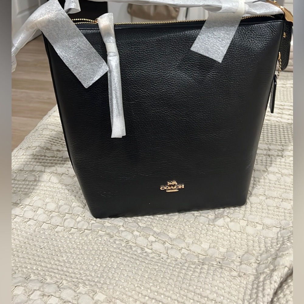 New with tag coach purse